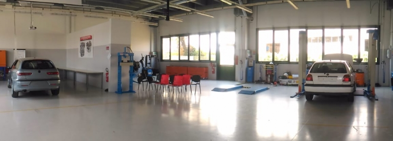 OPERATORE ALLA RIPARAZIONE DI VEICOLI A MOTORE